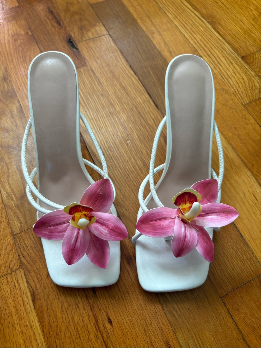 Women’s White Floral orchid Strap Slide Sandals - Pink Accent